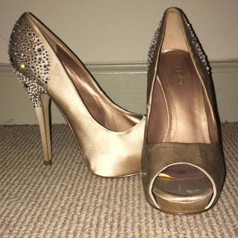 Nude Jeweled Pumps